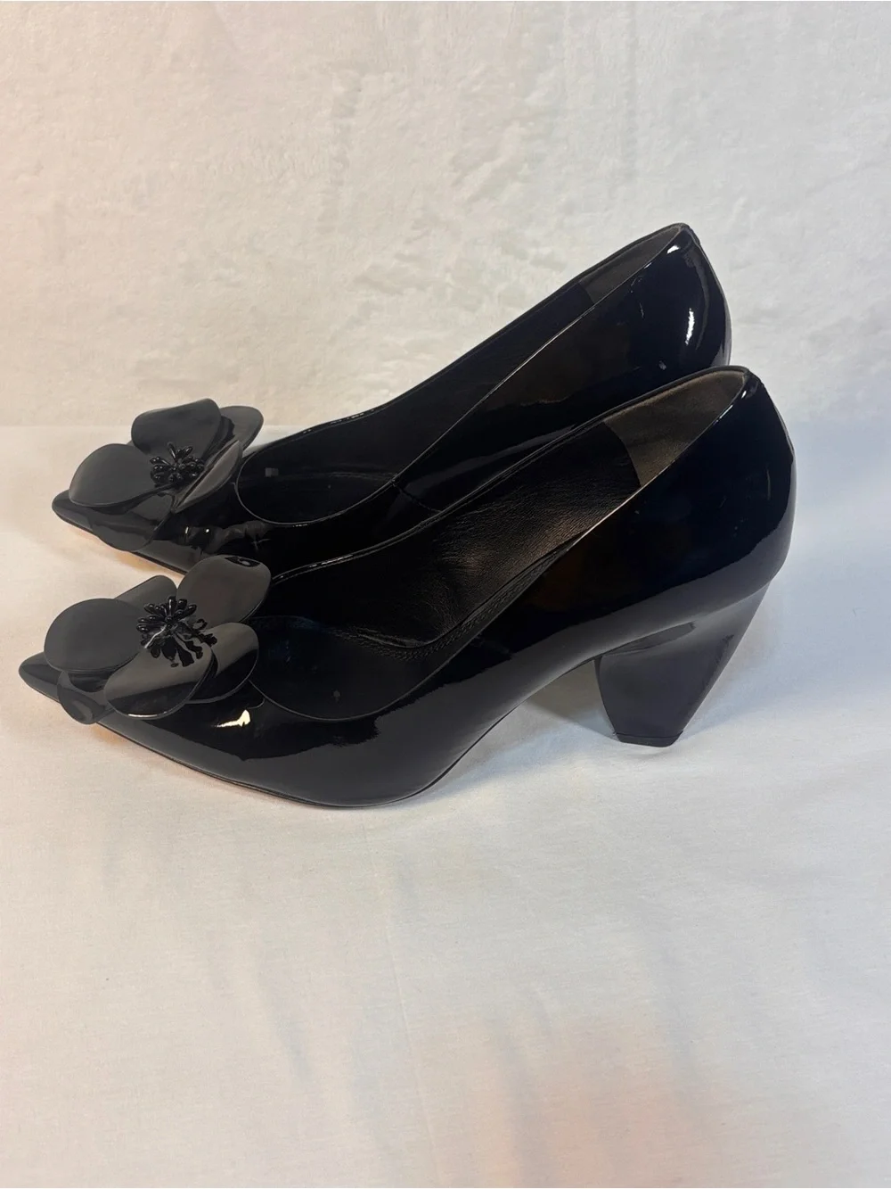 Tory Burch Black Patent Leather Flower Accent Pointed Toe Pumps Heels Size 10